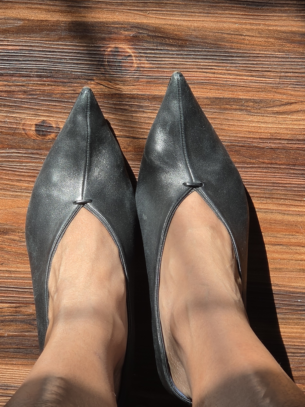 Classic Pointed Toe Women's Flats - Black